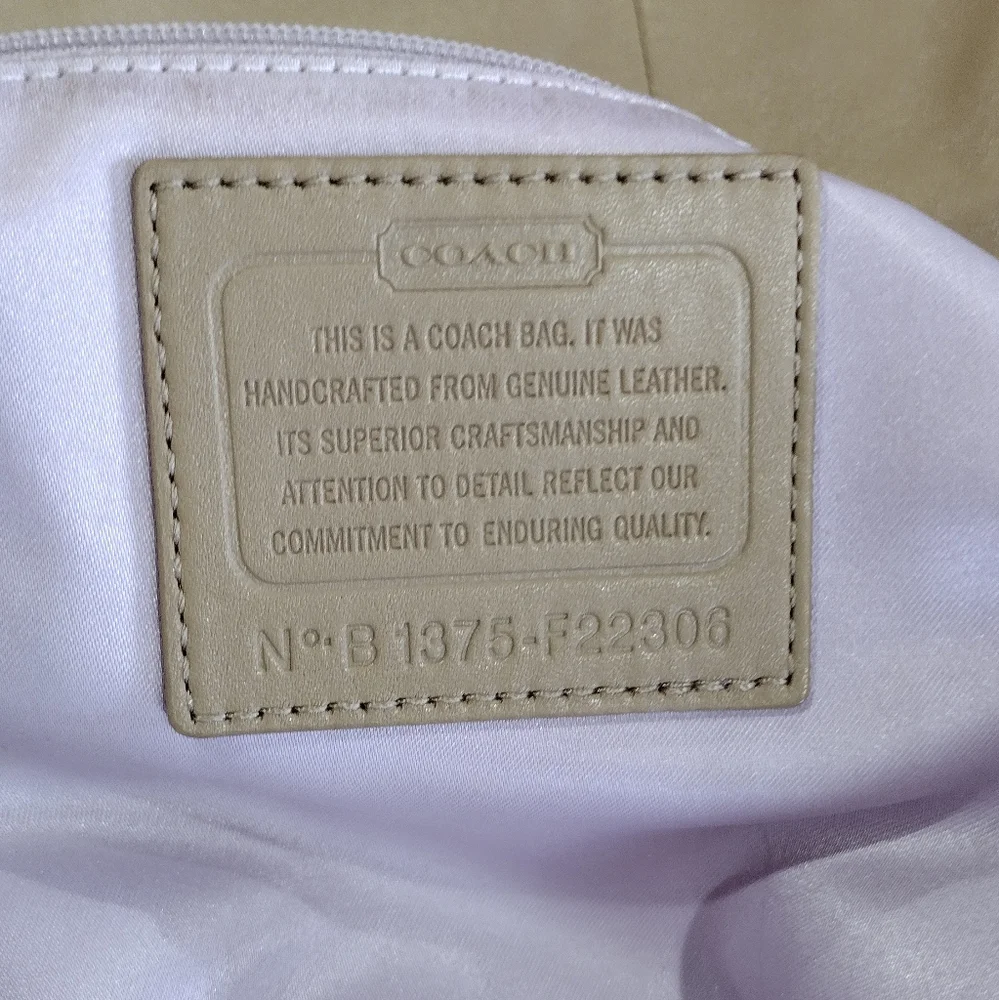 Coach Kristin Hobo soft  Leather Bag